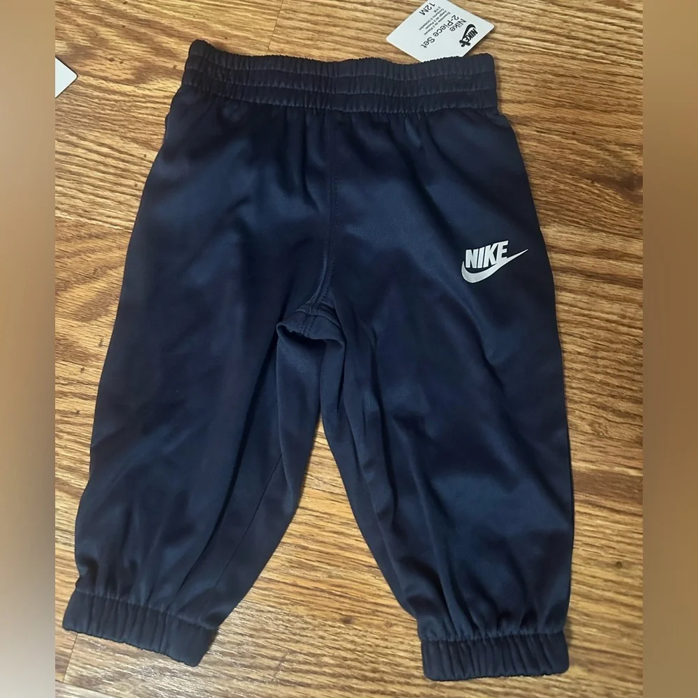 🆕 Nike Jogger Pants Set Size 12M - Picture 3 of 9